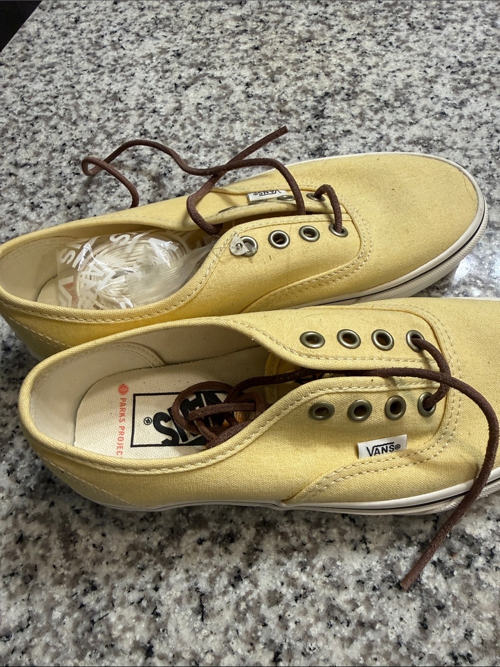 Vans Womens/Mens Authentic Low-Top Sneakers in Yellow